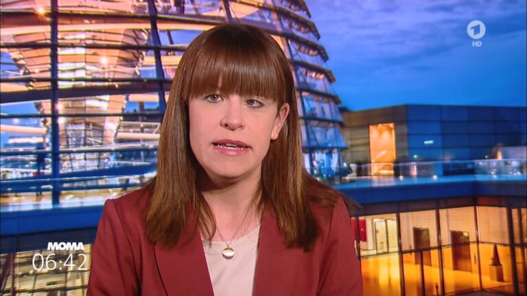 Julia Reuschenbach Augen: Fakten und Hintergrundinformationen
