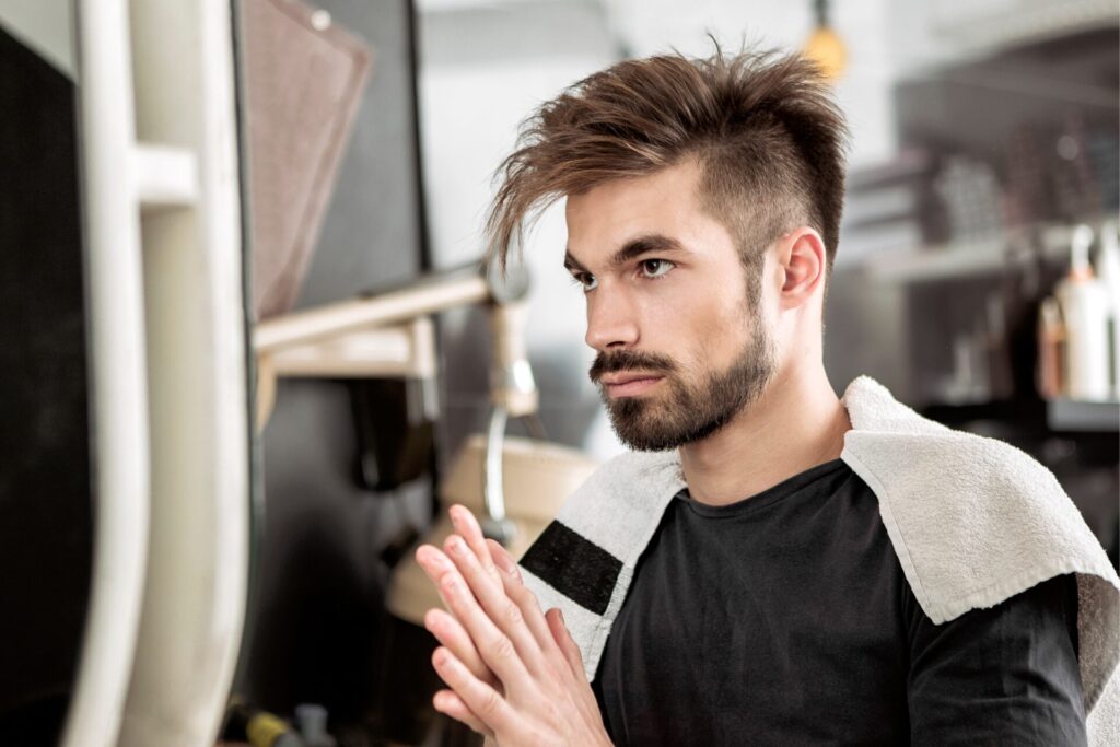 Wasserrutsche Haare – Was hinter dem Trendbegriff steckt und wie man damit umgeht